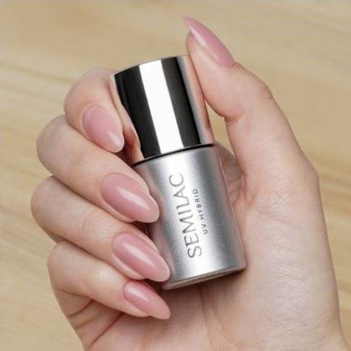 Base Nude