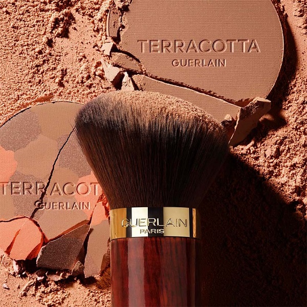 Kabuki Brush