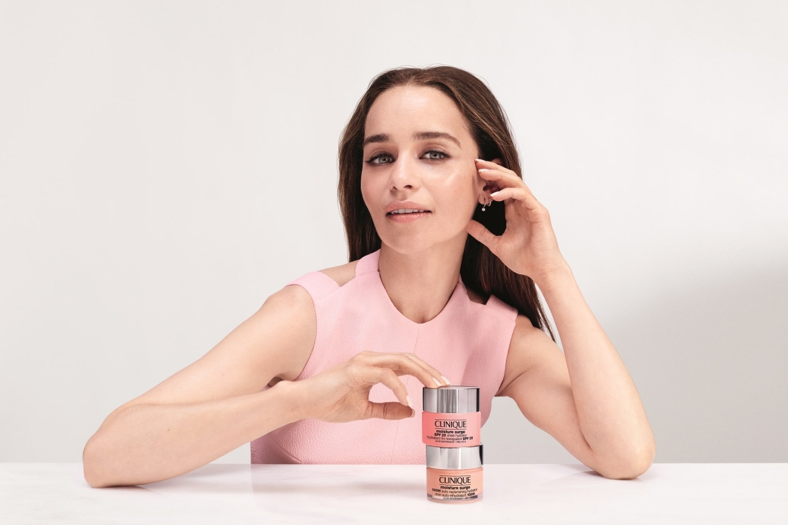 Η Clinique παρουσιάζει τη νέα Moisture Surge SPF 25 Sheer Hydrator