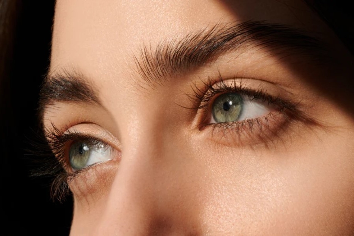 Πρωτοποριακά προϊόντα Ophthalmogen για τη φροντίδα των βλεφαρίδων
