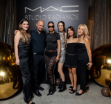 Το λαμπερό Studio Radiance Party της MAC, για το νέο Studio Radiance Concealer